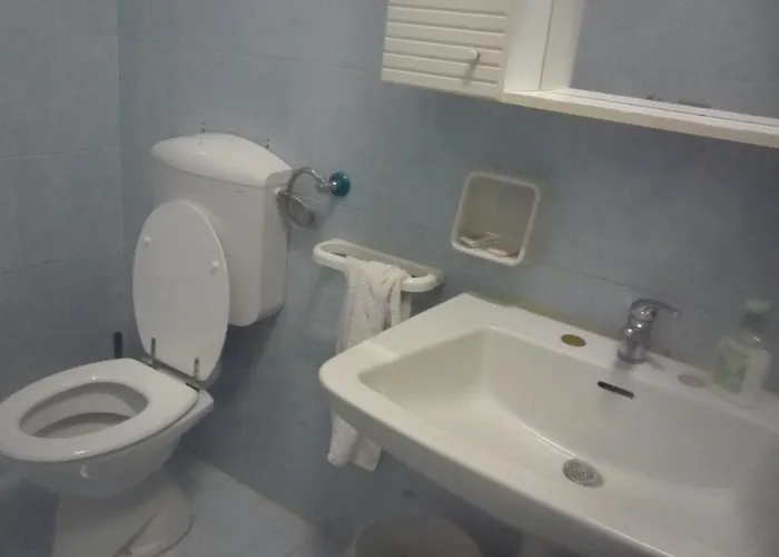 Stanza In Condiviso Nel Centro Storico Di